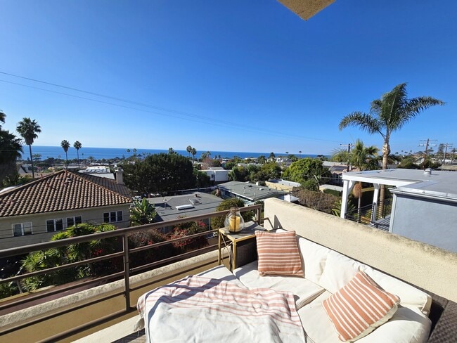 property at 2070 Oxford Ave