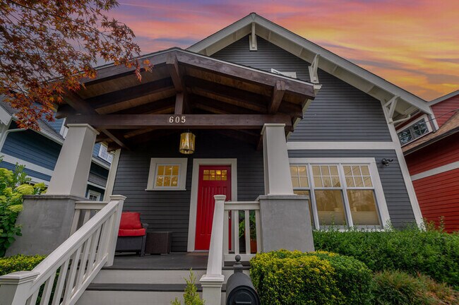 605 20th Ave in Seattle, WA - Foto de edificio - Building Photo