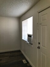 303 N 1st St in Tooele, UT - Building Photo - Building Photo