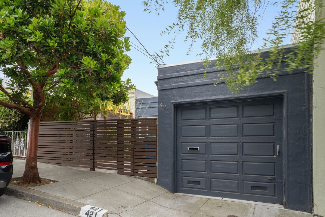 421 Nevada St in San Francisco, CA - Building Photo