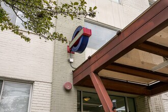 1501 27th St SE in Washington, DC - Foto de edificio - Building Photo