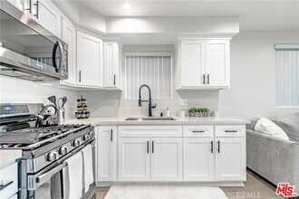 433 W Gage Ave in Los Angeles, CA - Building Photo - Building Photo