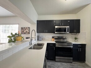 22 Cross Canyon in San Antonio, TX - Building Photo - Building Photo