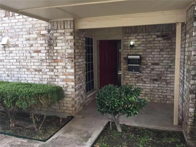 property at 2314 Village N Dr