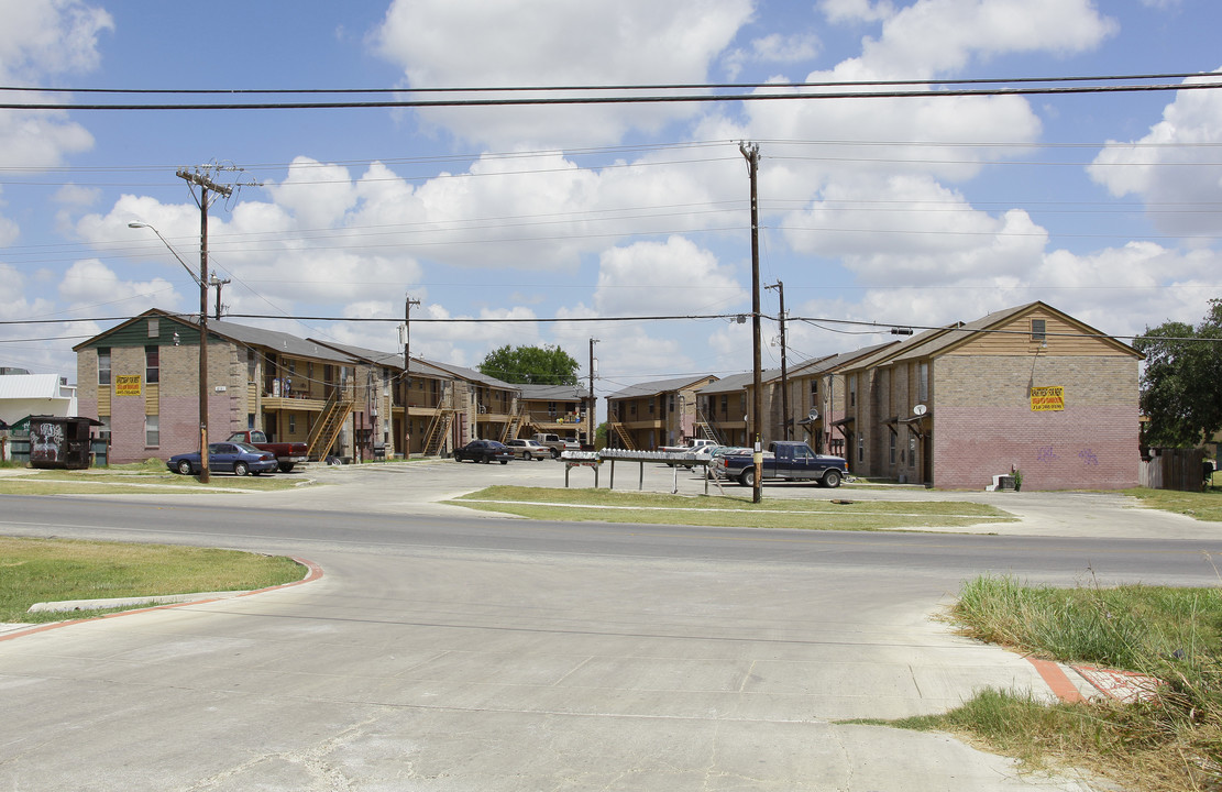 Mayfield Apartments in San Antonio, TX - Foto de edificio