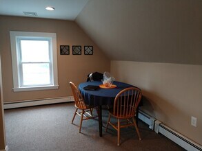 5 Seaward Rd in Wellesley, MA - Building Photo - Building Photo