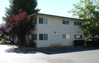 Ashdale Court Apartments in Sacramento, CA - Building Photo - Building Photo