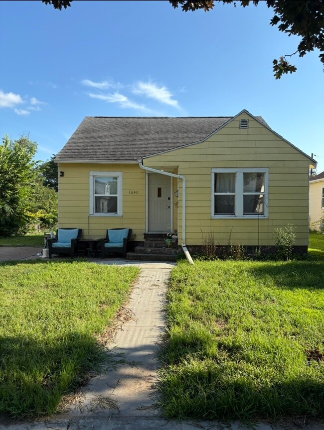 property at 1640 Barlow St