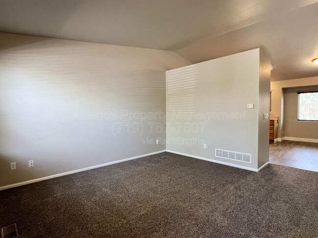 5851 Granby Hill Dr in Colorado Springs, CO - Building Photo - Building Photo