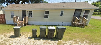 1420 N J St in Pensacola, FL - Building Photo