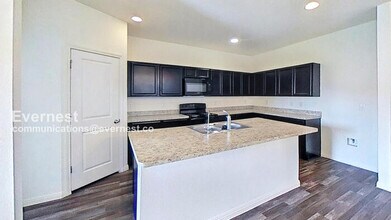 400 Seneca Loop in Kyle, TX - Building Photo - Building Photo