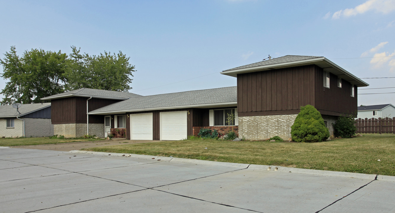 3016 Meister Rd in Lorain, OH - Building Photo