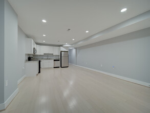 1022 Park Rd NW, Unit 1022 Park Rd NW - B in Washington, DC - Building Photo - Building Photo
