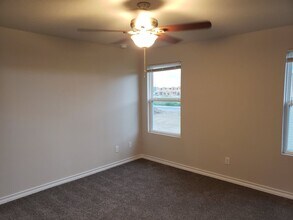 16906 Showdown Path in Selma, TX - Building Photo - Building Photo