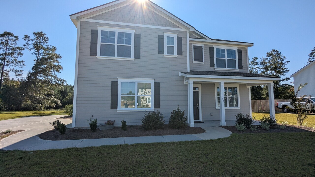 398 Logging Hl Dr in Richmond Hill, GA - Building Photo