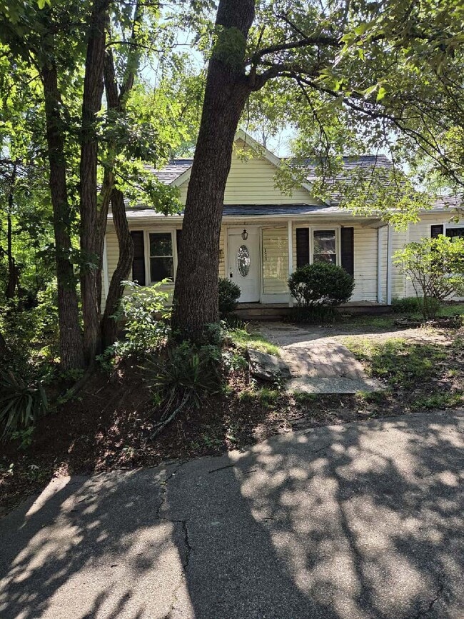 property at 101 Kuykendall St