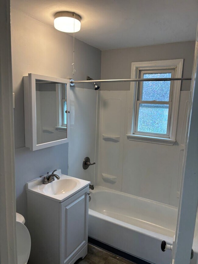 19-21-21 Shelley Ct in Tonawanda, NY - Building Photo - Building Photo