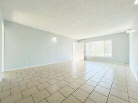 8118 Stanford Ave in Los Angeles, CA - Building Photo