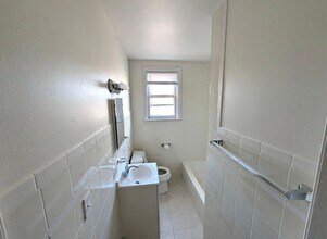 914 Hellertown Rd in Bethlehem, PA - Building Photo - Building Photo