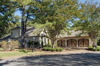 3181 Cheval Dr in Memphis, TN - Building Photo - Building Photo