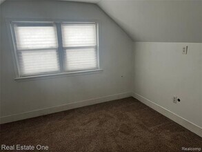 21410 Roosevelt Ave in Farmington Hills, MI - Building Photo - Building Photo