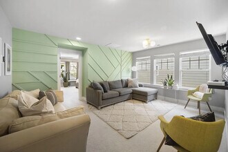 Room in House on Double Oaks Rd, Unit #K101 in Charlotte, NC - Foto de edificio - Building Photo