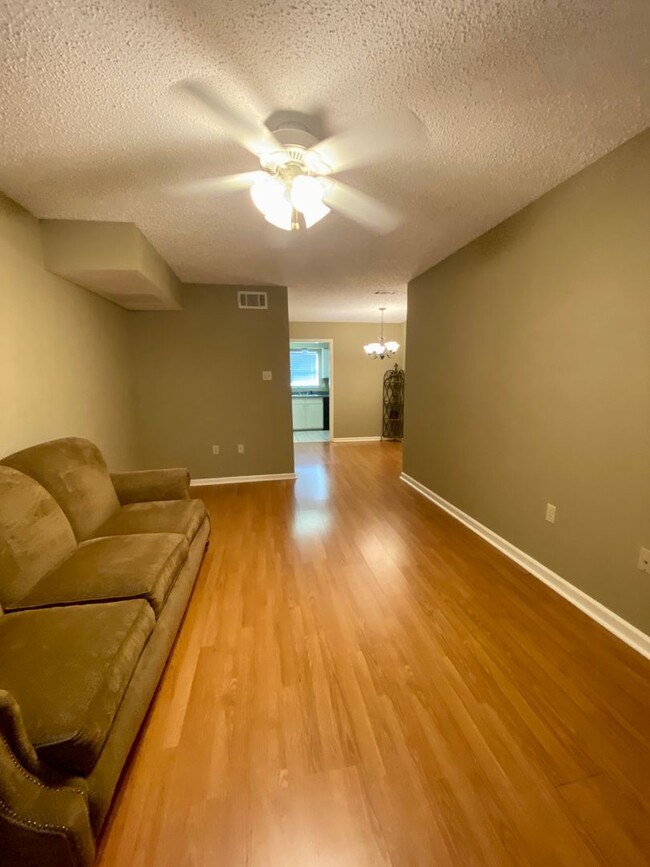 1720 Brightside Dr in Baton Rouge, LA - Foto de edificio - Building Photo