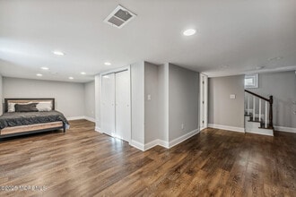 7 Elmwood Ave in West Long Branch, NJ - Building Photo - Building Photo