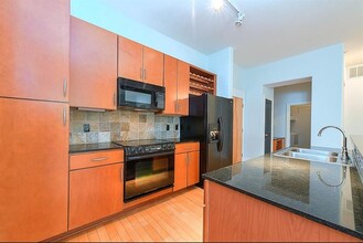 1901 Post Oak Blvd in Houston, TX - Building Photo - Building Photo