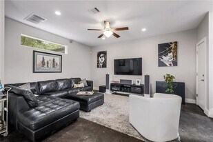 1110 Concordia Ave in Austin, TX - Building Photo
