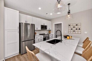 Picket Fence Community in West Des Moines, IA - Building Photo