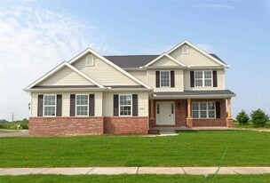 4202 W Thistlewood Ct in Dunlap, IL - Building Photo