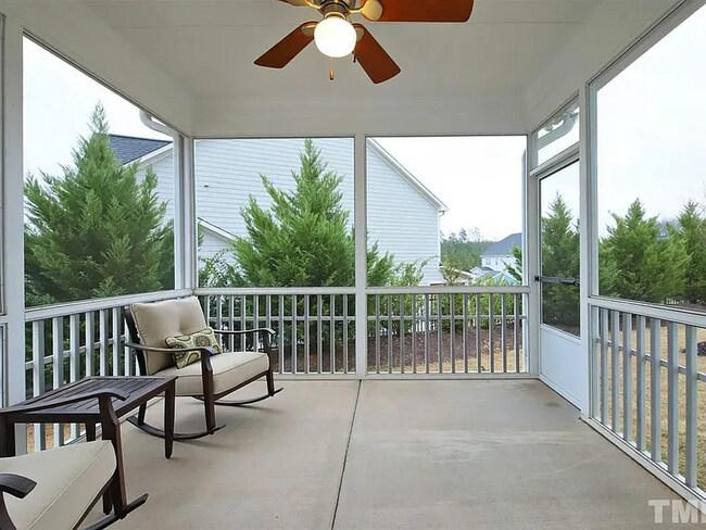 318 Millbrook Dr in Pittsboro, NC - Foto de edificio - Building Photo