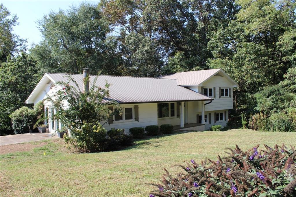 192 Summit St in Cornelia, GA - Building Photo