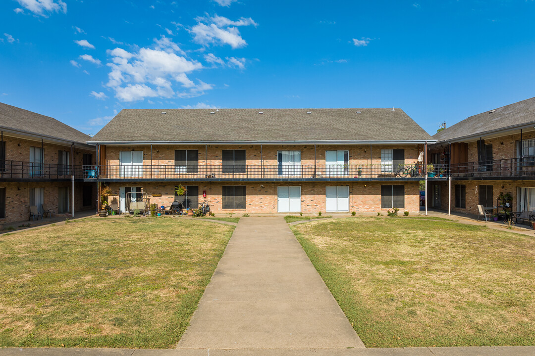 The Bristols Apartments in Hurst, TX - Building Photo