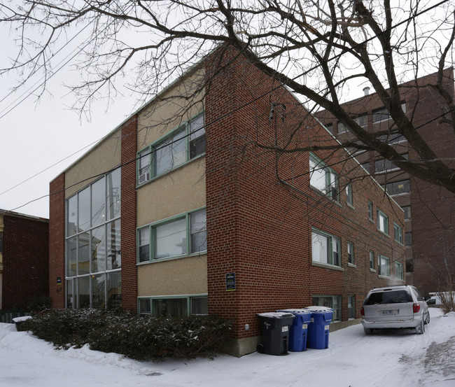 350 Clemow Ave in Ottawa, ON - Building Photo - Primary Photo