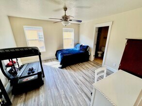 172 W Barry Links Way in South Salt Lake, UT - Foto de edificio - Building Photo