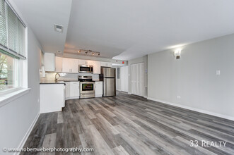 515 W Euclid Ave, Unit 106 in Arlington Heights, IL - Foto de edificio - Building Photo
