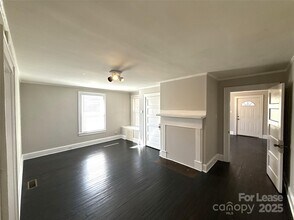 904 Harrill St in Charlotte, NC - Building Photo - Building Photo