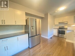 156 Guildwood Pkwy in Toronto, ON - Building Photo - Building Photo