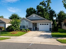 814 Brooke Manor Dr in Tallahassee, FL - Building Photo