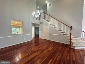 15028 Gaffney Cir in Gainesville, VA - Building Photo - Building Photo