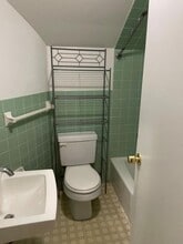 307 Hartford Ave in Bellingham, MA - Building Photo - Building Photo