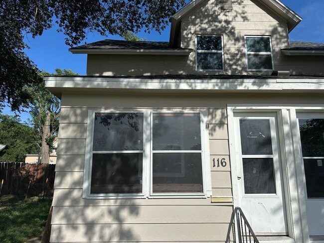 property at 116-118 S Rustin St