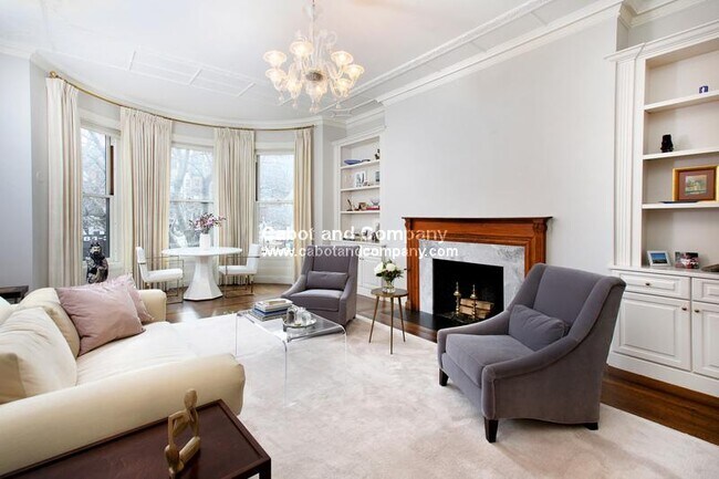 343 Commonwealth Avenue, Unit 22 in Boston, MA - Foto de edificio - Building Photo