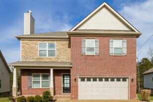 6465 Paddington Way in Nashville, TN - Building Photo