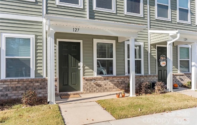 127 Villa Ln in Lincolnton, NC - Building Photo - Building Photo