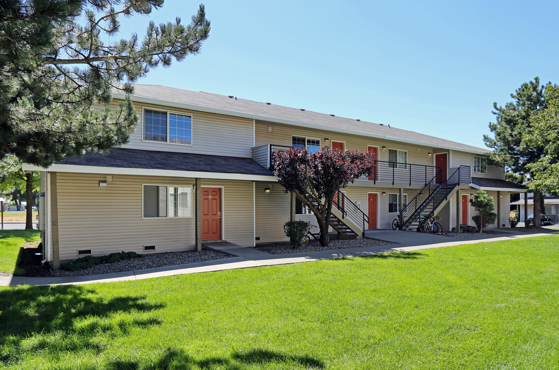 University Park & Place in Ellensburg, WA - Foto de edificio