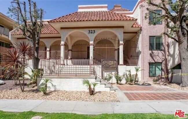 property at 323 N Jackson St
