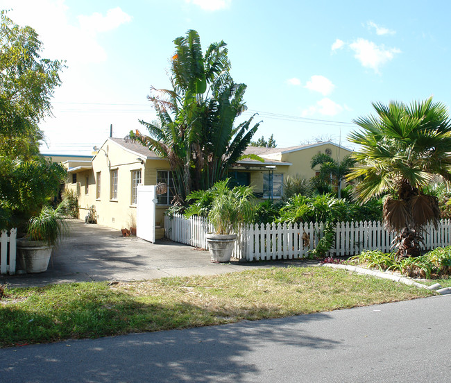 43 SW 15th St in Dania Beach, FL - Building Photo - Building Photo